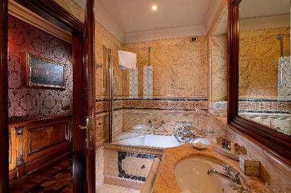San Marco Luxury - Bellevue Luxury Suites - image 5